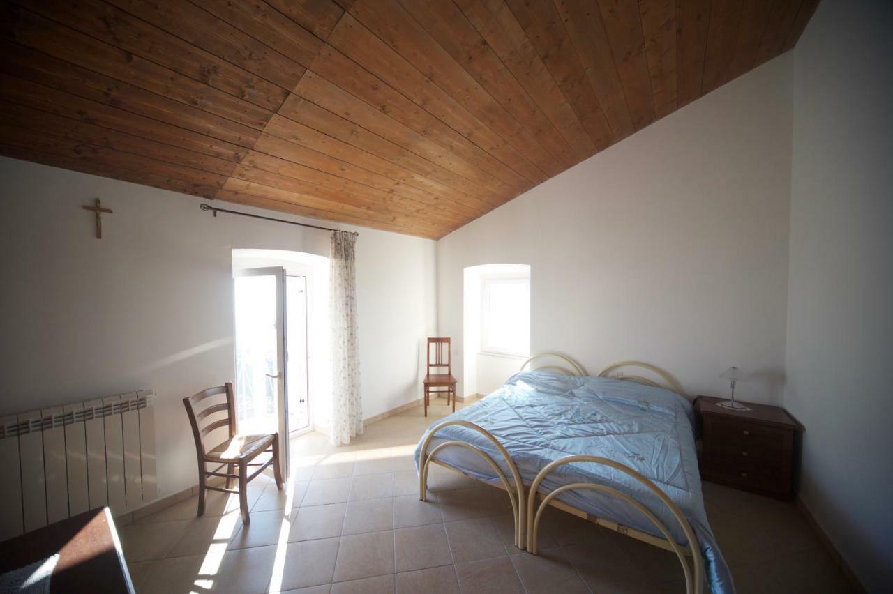 Al Vecchio Convento Mare E Monti Bed & Breakfast Ortonovo Dış mekan fotoğraf